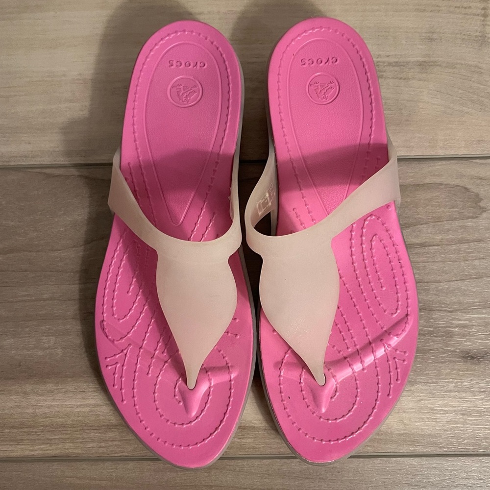 Crocs Size 8 Sandals